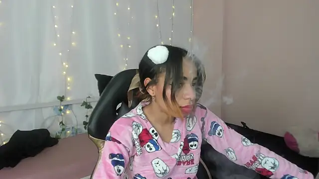 Abigail Wilson  online show from February 2025 11:50:01 PM