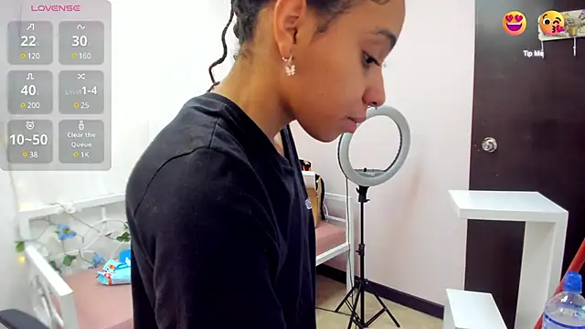 Abigail Wilson  online show from March 2025 11:39:02 PM