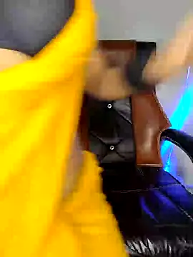 Snapshot of Black-Pearll chatting on January 2025 02:47:02 PM Black-Pearll online show from January 2025 02:47:02 PM