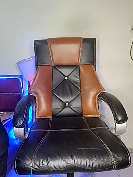 Snapshot of Black-Pearll chatting on March 2025 04:51:02 PM Black-Pearll online show from March 2025 04:51:02 PM