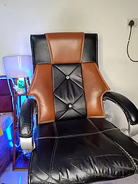 Snapshot of Black-Pearll chatting on March 2025 09:05:02 PM Black-Pearll online show from March 2025 09:05:02 PM