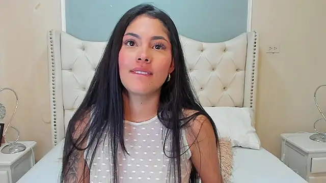 Mia Elowen online show from February 2025 02:19:02 AM