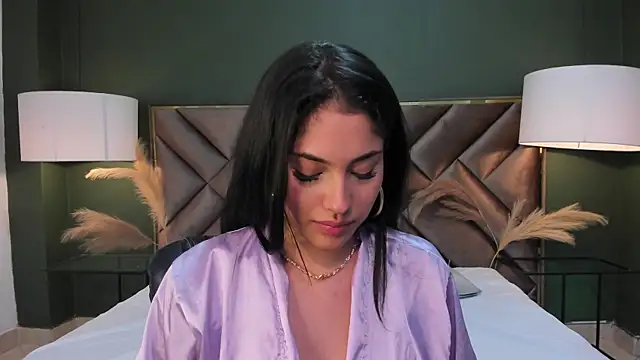 Mia Elowen online show from March 2025 12:32:01 AM