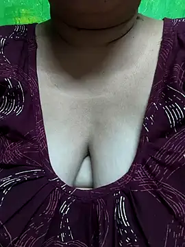 Snapshot of Rinki_Guptaa chatting on February 2025 10:47:02 AM Rinki Guptaa online show from February 2025 10:47:02 AM