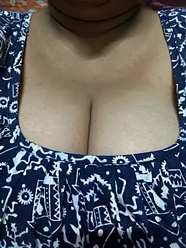 Snapshot of Rinki_Guptaa chatting on September 2025 06:43:02 PM Rinki Guptaa online show from September 2025 06:43:02 PM