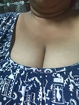 Snapshot of Rinki_Guptaa chatting on September 2025 06:55:01 PM Rinki Guptaa online show from September 2025 06:55:01 PM