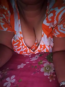 Snapshot of Rinki_Guptaa chatting on November 2025 07:02:02 PM Rinki Guptaa online show from November 2025 07:02:02 PM