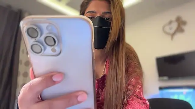 Hotty-Sana online show from February 2026 04:24:02 PM