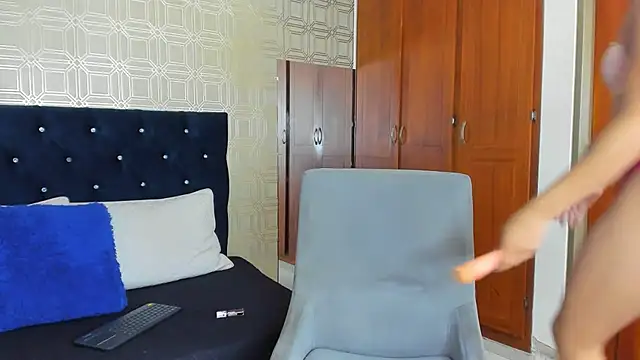 evelyn wine online show from February 2025 12:49:01 AM