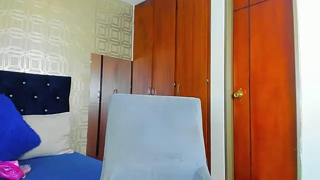 evelyn wine online show from February 2025 12:30:02 AM