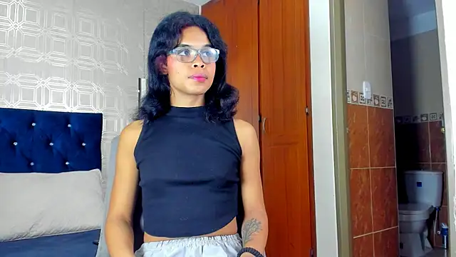 evelyn wine online show from March 2025 08:05:01 PM