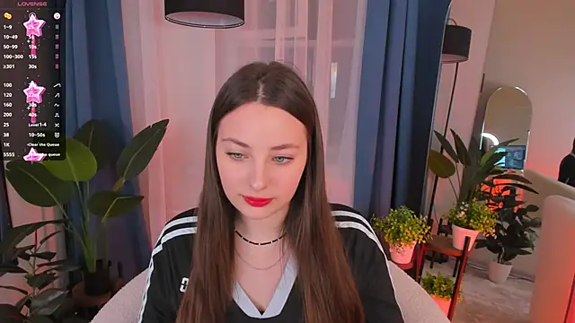 MoonLissa online show from December 2024 01:35:02 PM