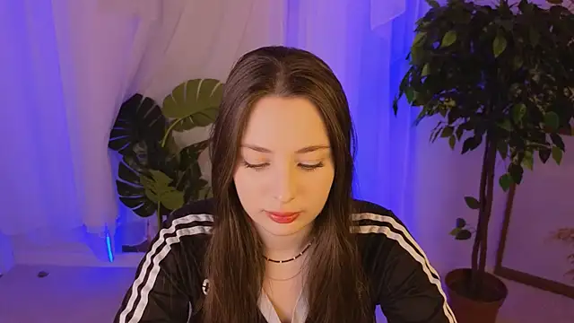 MoonLissa online show from December 2024 06:51:01 AM