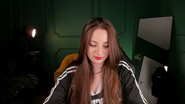 MoonLissa online show from January 2025 04:36:02 PM