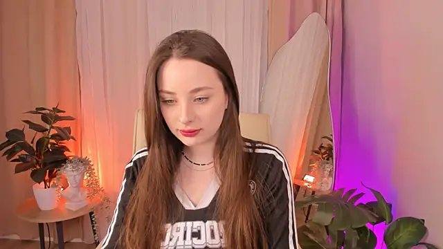 MoonLissa online show from February 2025 01:46:01 PM