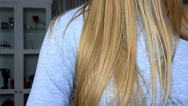 AnneFoxy online show from November 2025 07:47:02 AM