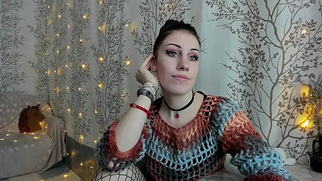 Snapshot of Mary0Lou chatting on December 2024 06:22:02 AM Mary0Lou online show from December 2024 06:22:02 AM