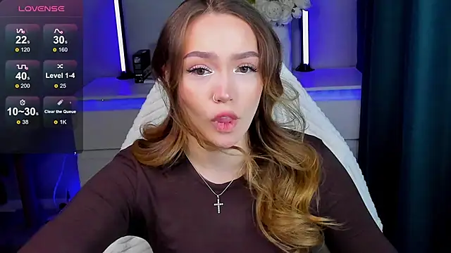 Evia r0se online show from November 2025 12:37:01 PM