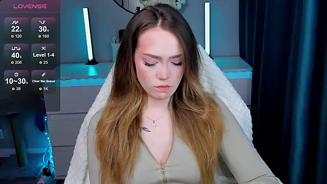 Evia r0se online show from December 2025 02:03:01 PM