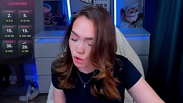 Evia r0se online show from April 2026 09:37:01 AM