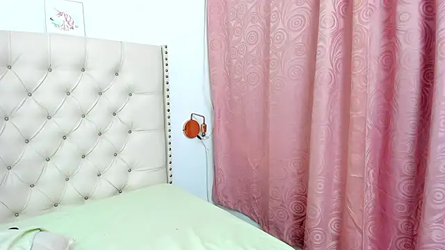 Snapshot of Kim_Eli chatting on January 2025 02:16:02 AM Kim Eli online show from January 2025 02:16:02 AM