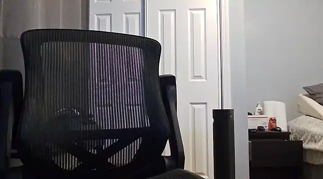 overaveragefreak4you online show from December 2024 11:00:01 AM