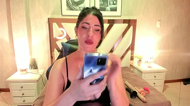Vero wayne online show from May 2026 01:39:02 PM