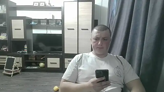 Snapshot of gamblingbum chatting on April 2026 01:04:01 PM gamblingbum online show from April 2026 01:04:01 PM