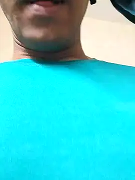 Snapshot of Wild-Honey chatting on December 2024 01:07:02 AM Wild-Honey online show from December 2024 01:07:02 AM