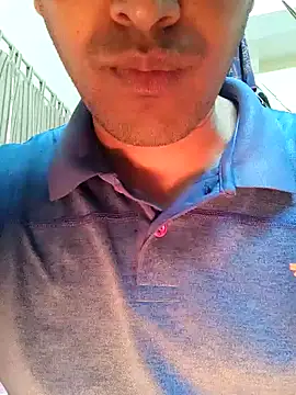 Snapshot of Wild-Honey chatting on December 2024 05:37:01 AM Wild-Honey online show from December 2024 05:37:01 AM