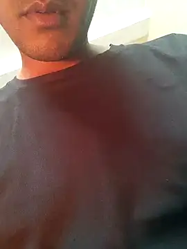 Snapshot of Wild-Honey chatting on December 2024 03:46:01 PM Wild-Honey online show from December 2024 03:46:01 PM