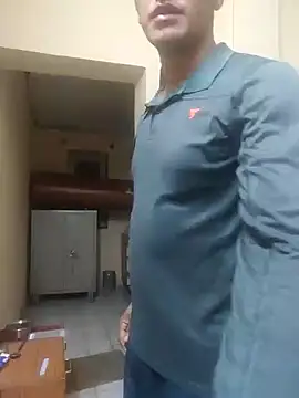 Snapshot of Wild-Honey chatting on December 2025 01:49:01 PM Wild-Honey online show from December 2025 01:49:01 PM