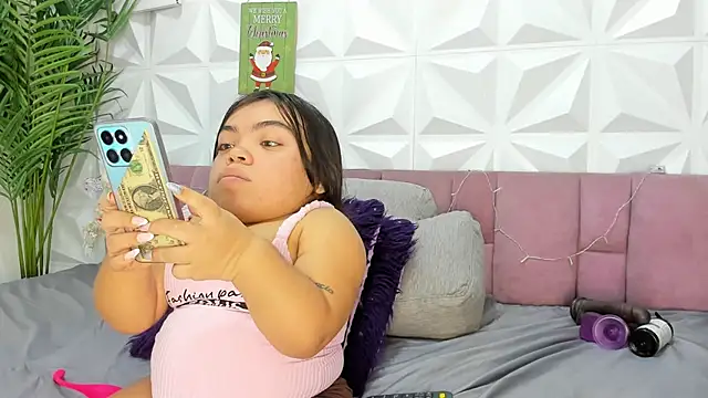 Snapshot of Michelle_Brooks chatting on December 2024 02:21:01 PM Michelle Brooks online show from December 2024 02:21:01 PM