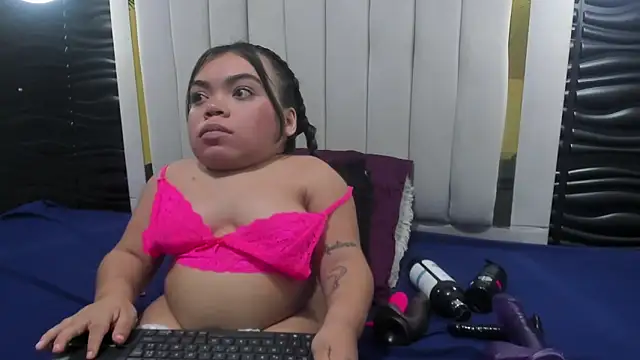 Snapshot of Michelle_Brooks chatting on February 2025 07:55:01 PM Michelle Brooks online show from February 2025 07:55:01 PM