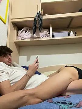 Snapshot of Adriiann__21 chatting on December 2024 10:09:02 PM Adriiann 21 online show from December 2024 10:09:02 PM