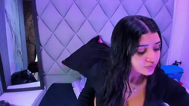 Snapshot of venusowen_ chatting on January 2026 01:59:02 PM venusowen online show from January 2026 01:59:02 PM