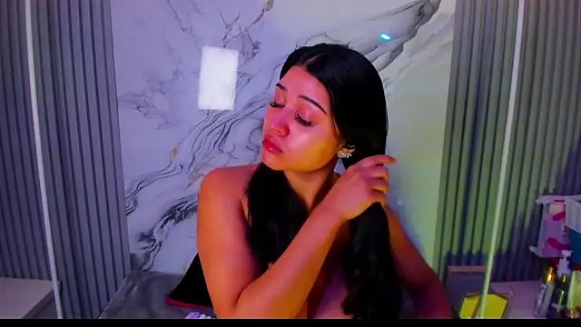 Snapshot of venusowen_ chatting on February 2026 01:44:01 PM venusowen online show from February 2026 01:44:01 PM