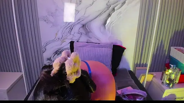 Snapshot of venusowen_ chatting on February 2026 02:18:01 PM venusowen online show from February 2026 02:18:01 PM