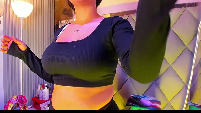 Snapshot of venusowen_ chatting on March 2026 01:29:02 PM venusowen online show from March 2026 01:29:02 PM