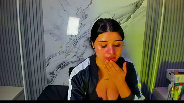 venusowen  online show from March 2026 02:01:01 PM