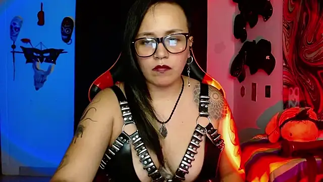 Snapshot of LilithSharon chatting on May 2026 07:44:02 PM LilithSharon online show from May 2026 07:44:02 PM
