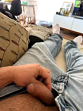 Snapshot of bomvivant2 chatting on November 2025 07:17:01 PM bomvivant2 online show from November 2025 07:17:01 PM