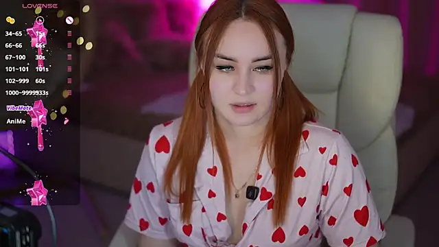 Snapshot of LovelyBell chatting on April 2026 06:27:01 AM LovelyBell online show from April 2026 06:27:01 AM