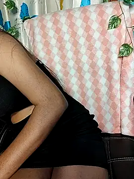 Reena Singh53 online show from March 2025 02:23:01 PM