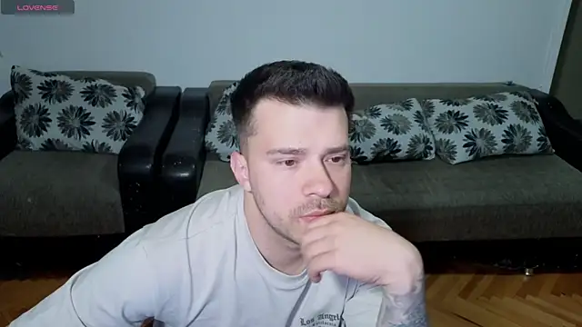 JohnnyStepBro online show from April 2026 06:36:02 PM