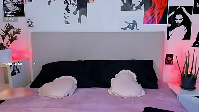 Lisa Moones online show from October 2025 06:30:02 PM