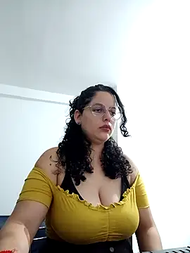 Snapshot of babyluna939 chatting on May 2026 12:48:02 AM babyluna939 online show from May 2026 12:48:02 AM