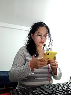 Snapshot of babyluna939 chatting on May 2026 11:42:01 PM babyluna939 online show from May 2026 11:42:01 PM