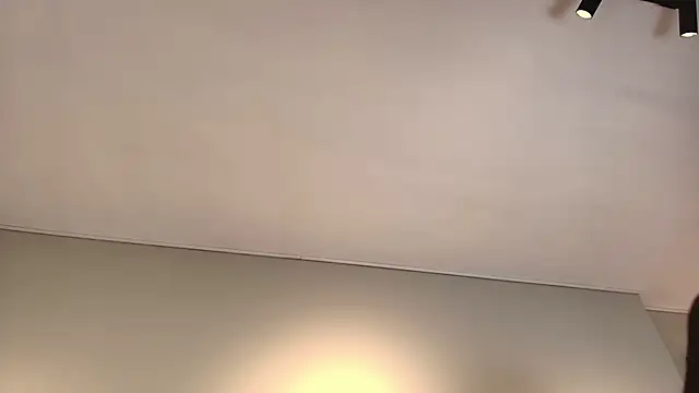 Isis Osman online show from March 2026 07:40:01 PM