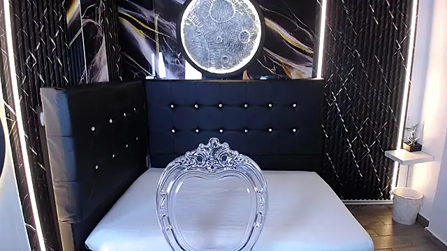 Bruja  Scarlata online show from October 2025 10:08:01 AM